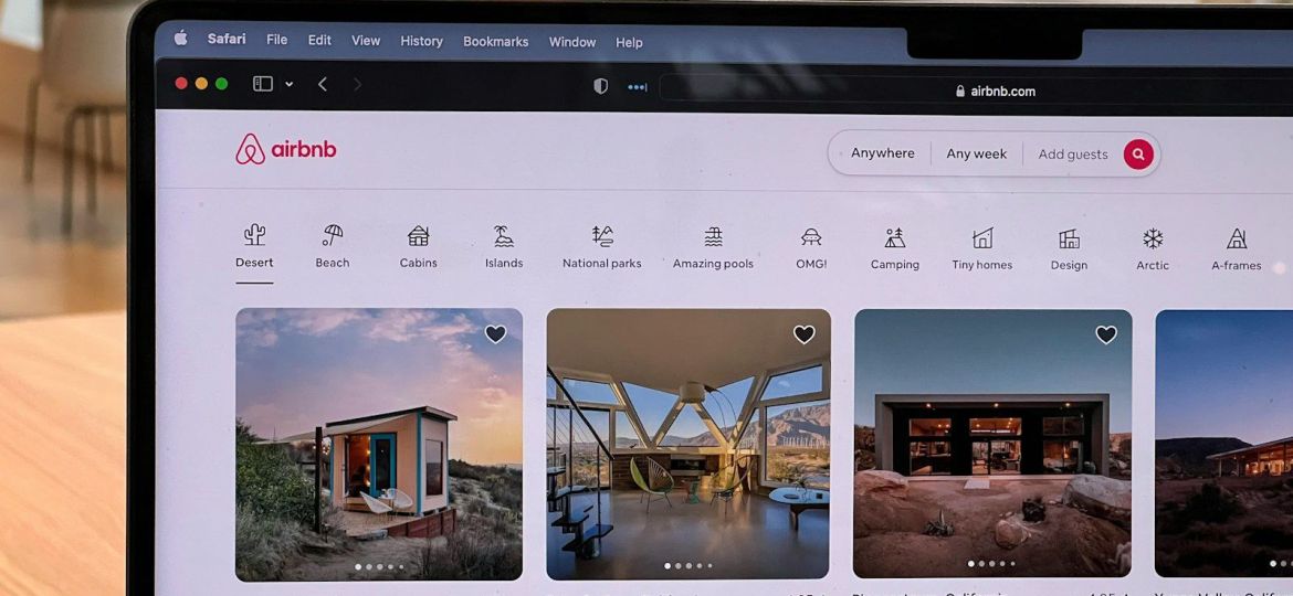 graphical user interface, airbnb platform