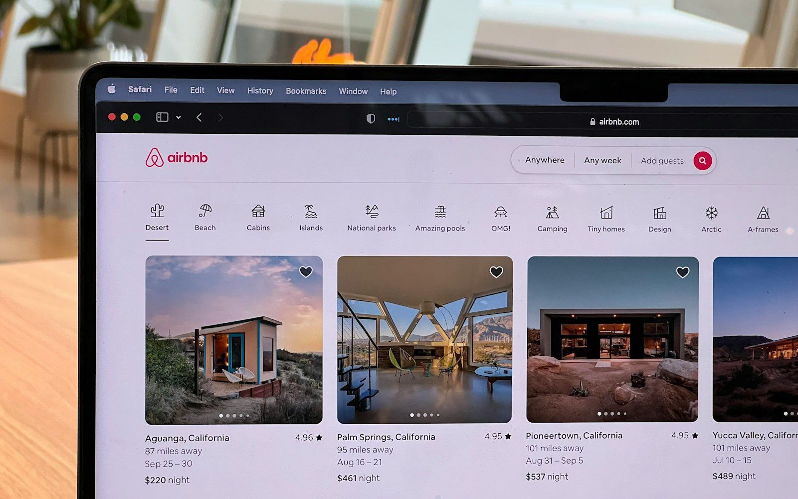 graphical user interface, airbnb platform